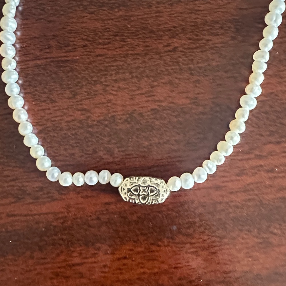 Kendra Scott Pearl Necklace - Picture 2 of 3